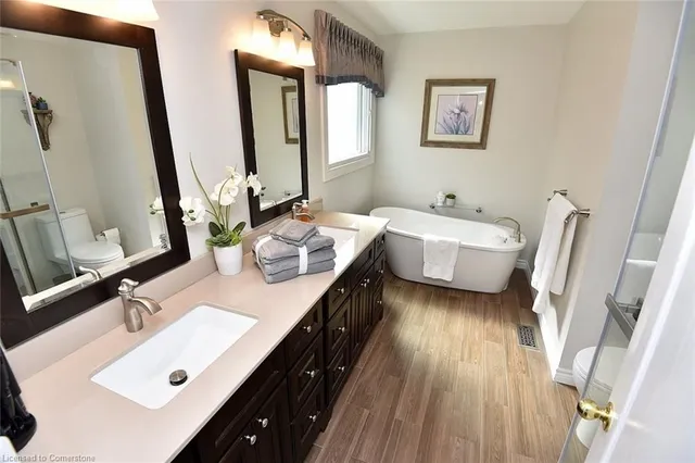 Additional image 33 of 31 Blasdell Crt