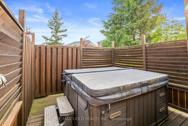 Additional image 40 of 14 Twisted Oak St