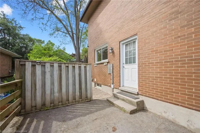 Additional image 22 of 87 Barbara Cres