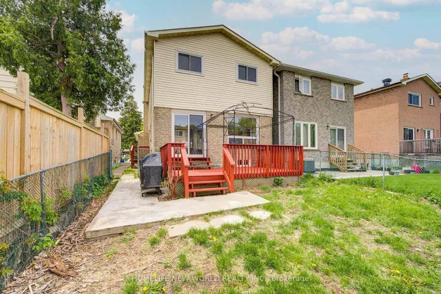 Additional image 11 of 27 Massie St