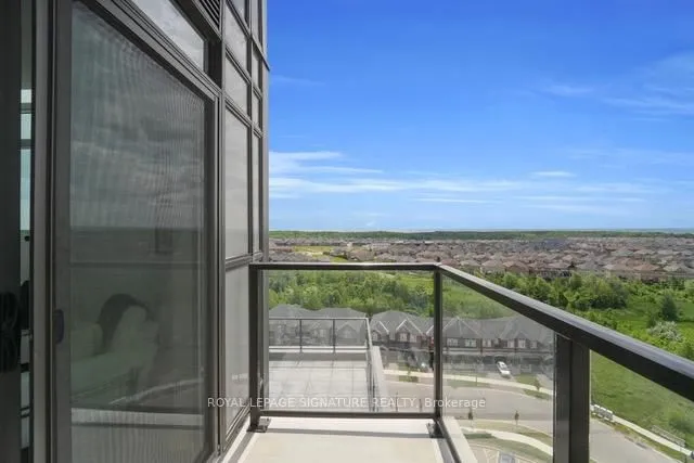 Additional image 25 of 450 Dundas St Unit 1011