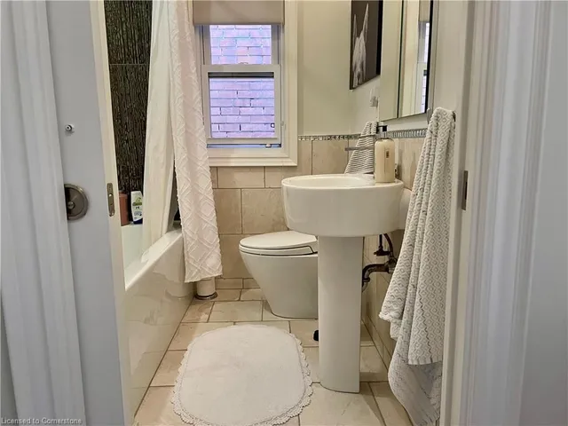 Additional image 24 of 65 Hyde Park Ave