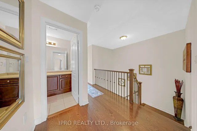 Additional image 19 of 51 Lorenzo Circ