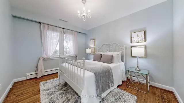 Additional image 48 of 12 Carousel Crt