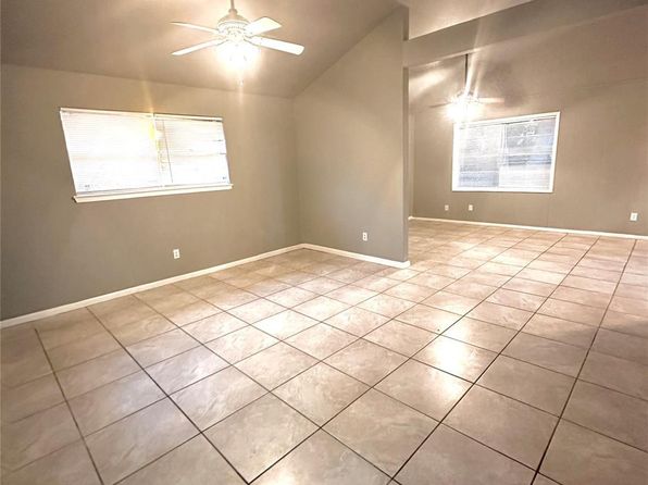 3918 Dalmatian Dr, Houston, TX 77045