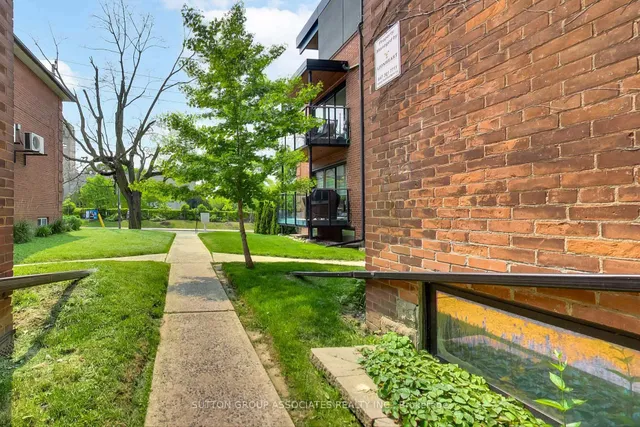 Additional image 25 of 1733 Bathurst St Unit 1A