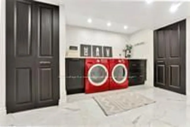 Additional image 25 of 564 Rosedale Cres