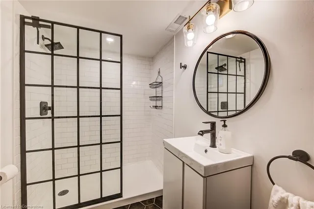 Additional image 25 of 377 Wellington St