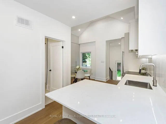 Additional image 10 of 886 Runnymede Rd