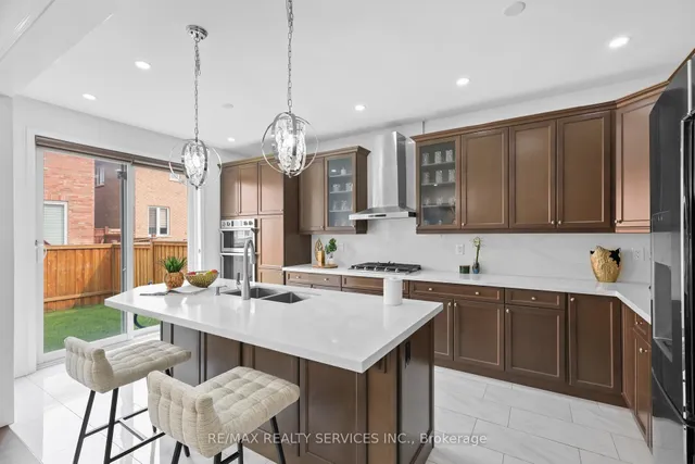 Additional image 16 of 26 Troyer St