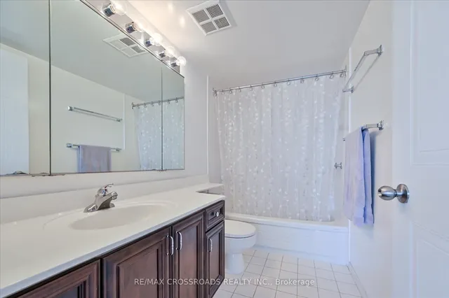 Additional image 19 of 275 Bamburgh Circ Unit 604