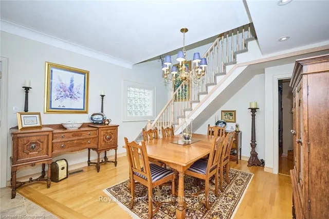 Additional image 19 of 30 Carmen Ave