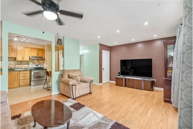 Additional image 11 of 1050 Falgarwood Dr Unit 121