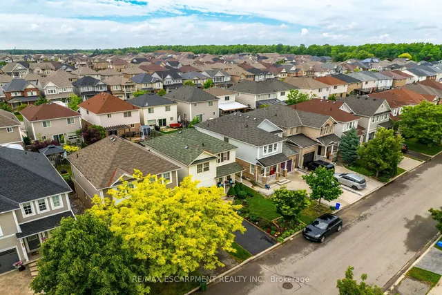 Additional image 46 of 68 Powell Dr