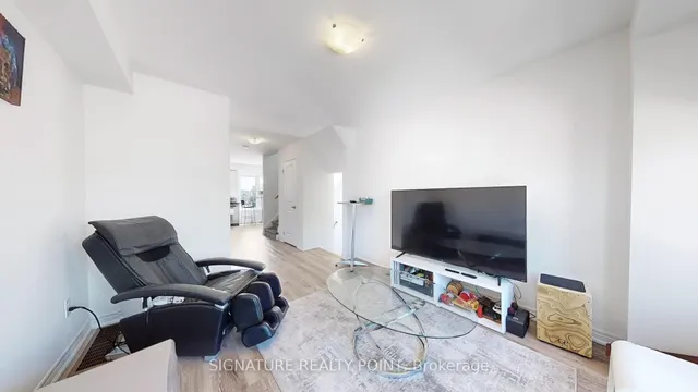 Additional image 4 of 2 Reid Ave