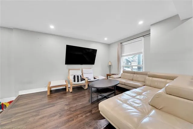 Additional image 7 of 199 Bay St