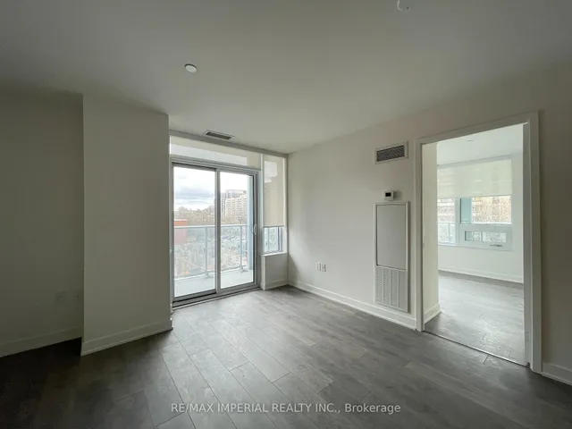 Additional image 10 of 195 Redpath Ave Unit 404