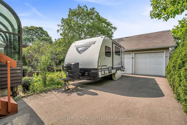 Additional image 28 of 40 Whitley Ave