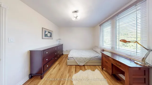 Additional image 28 of 48 Silvergrove Rd