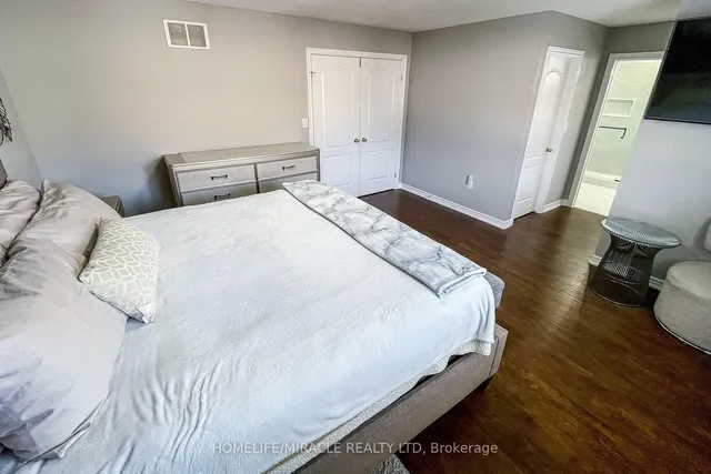 Additional image 37 of 185 Palacebeach Tr