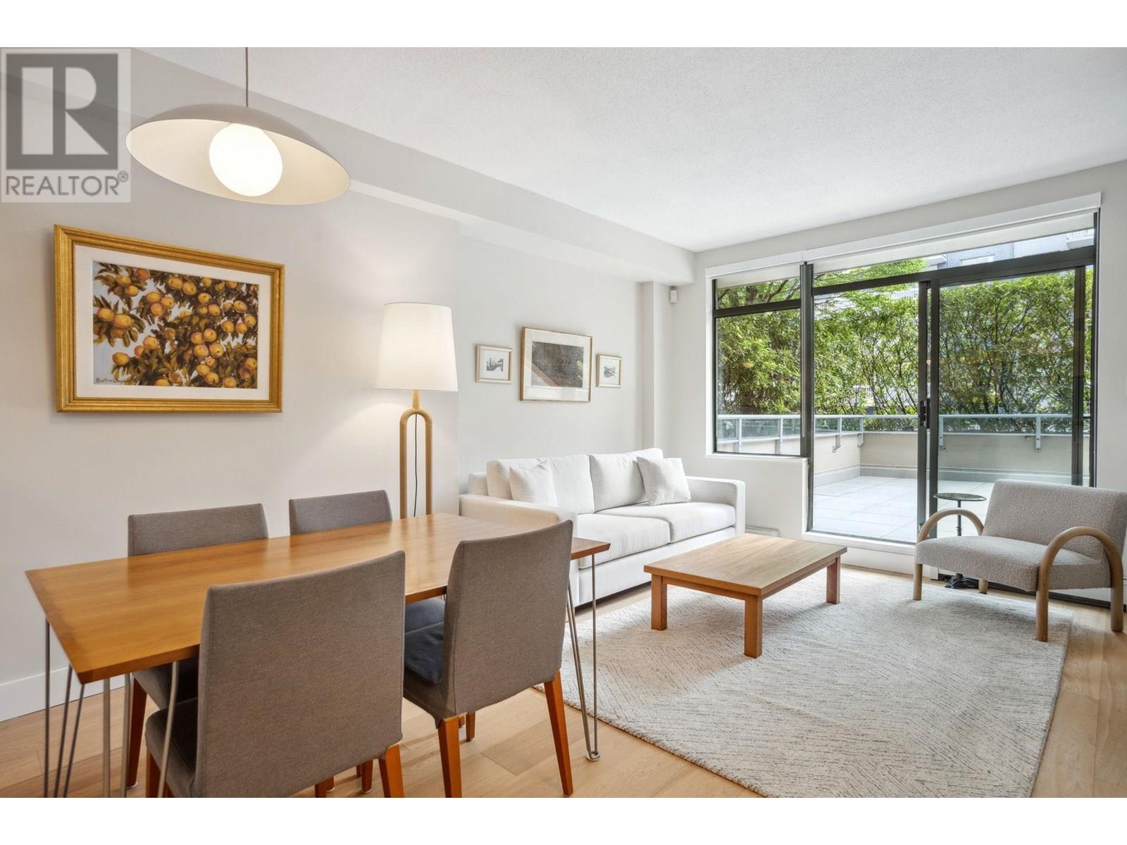 100 1688 ROBSON STREET|Vancouver, British Columbia V6G1C7