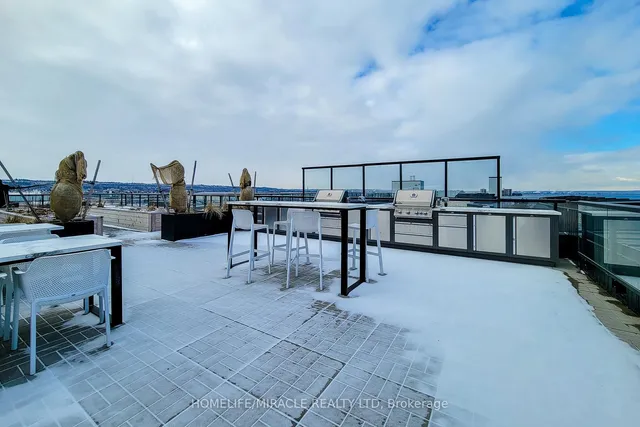 Additional image 30 of 600 North Service Rd Unit 213