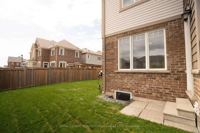 Additional image 45 of 974 Penson Cres