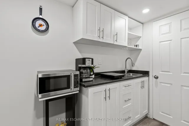 Additional image 25 of 64 Athenia Dr