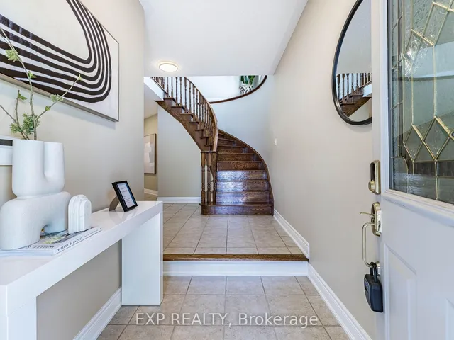 Additional image 2 of 1082 Knotty Pine Grve