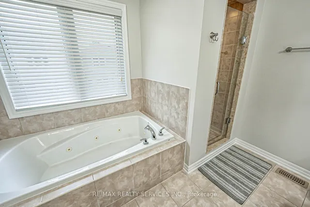 Additional image 28 of 879 Etherington Way