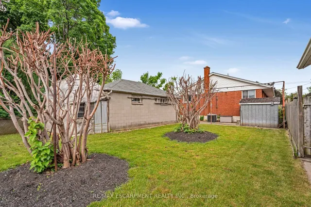 Additional image 24 of 45 East 17th St