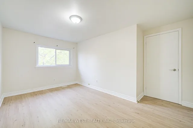 Additional image 22 of 52 Burkwood Cres