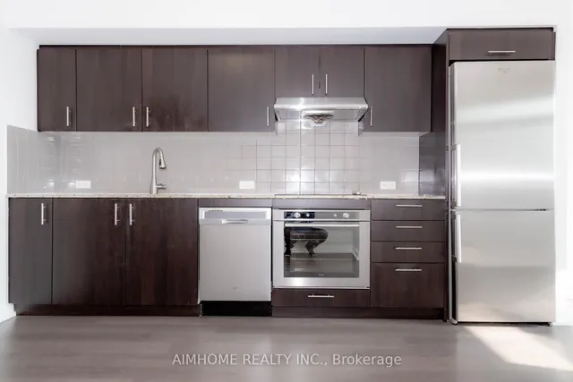 Additional image 8 of 255 Village Green Sq Unit 2004