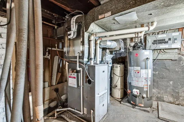 Additional image 35 of 15 PICTON St