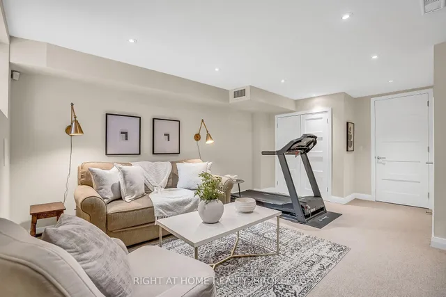 Additional image 37 of 161 Langley Ave