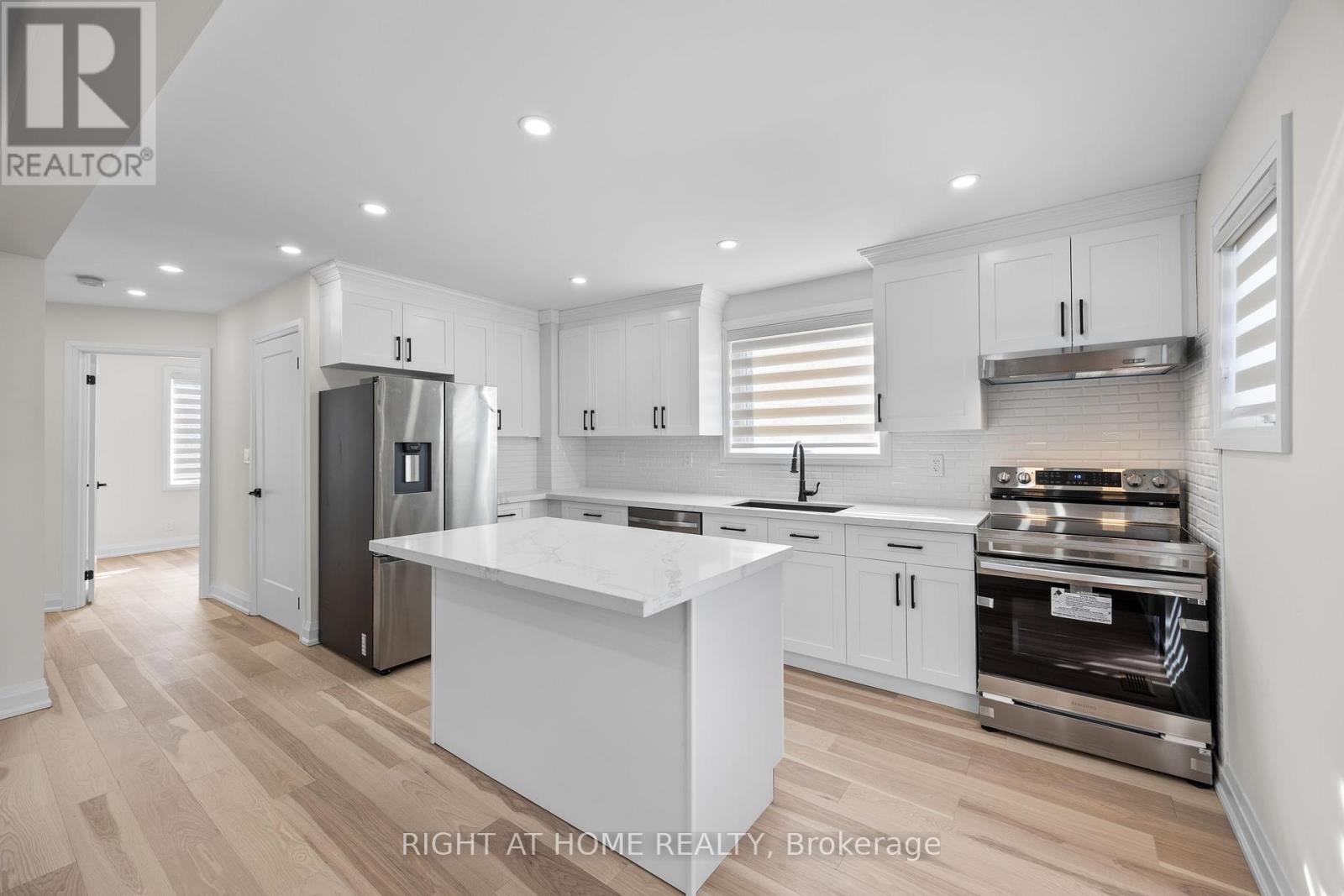 961 VICTORIA PARK AVENUE|Toronto (Clairlea-Birchmount), Ontario M4B2J4