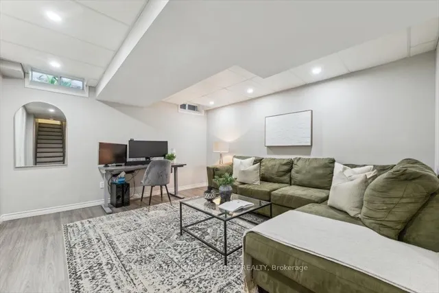 Additional image 26 of 789 Irving Terr