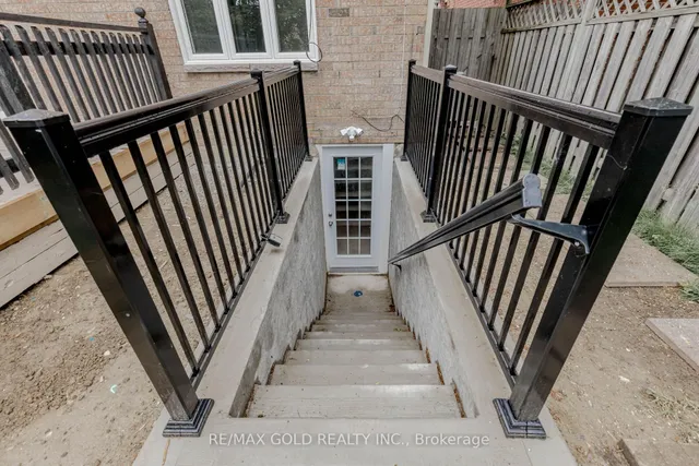 Additional image 34 of 16 Polygon Crt