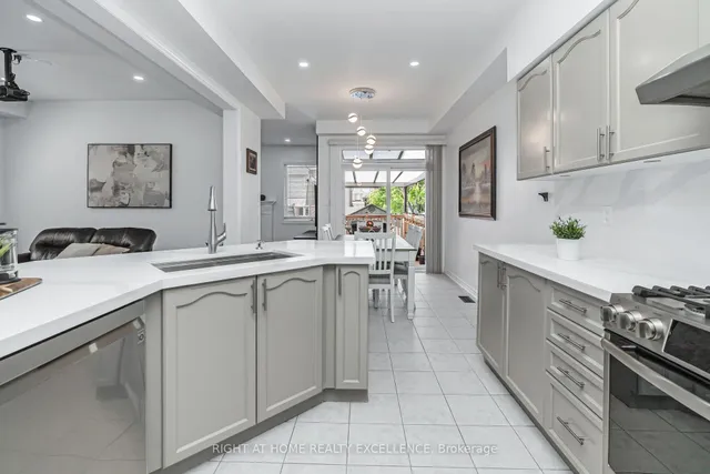 Additional image 13 of 32 Matthew Harrison St