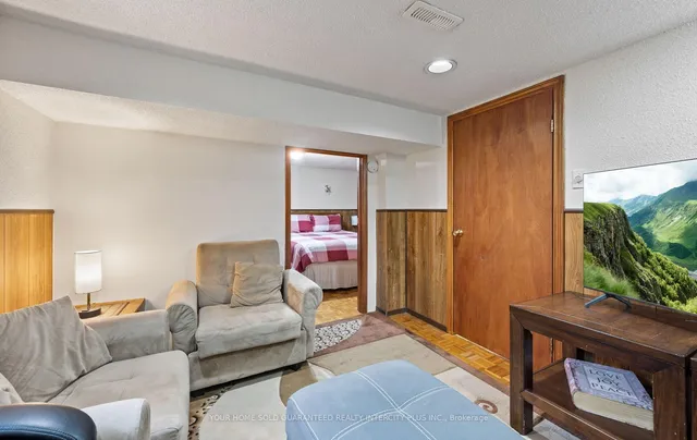 Additional image 41 of 33 Merton Rd