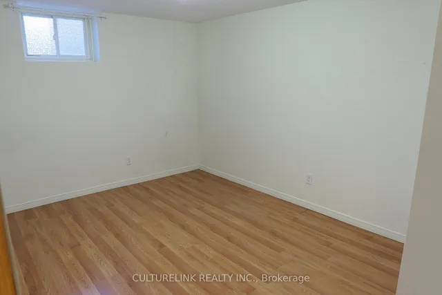 Additional image 22 of 23 Lowbank Crt