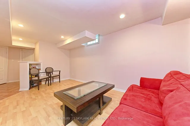 Additional image 24 of 31 Todmorden Dr