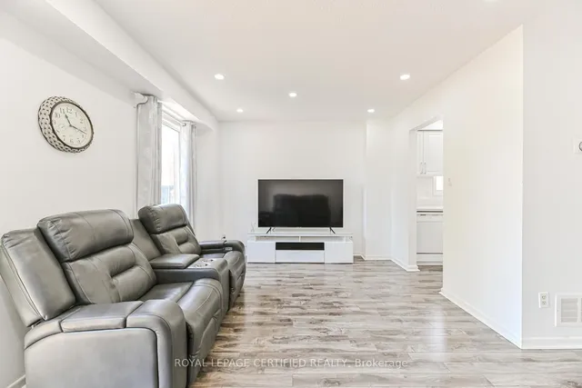 Additional image 17 of 37 Newbridge Cres