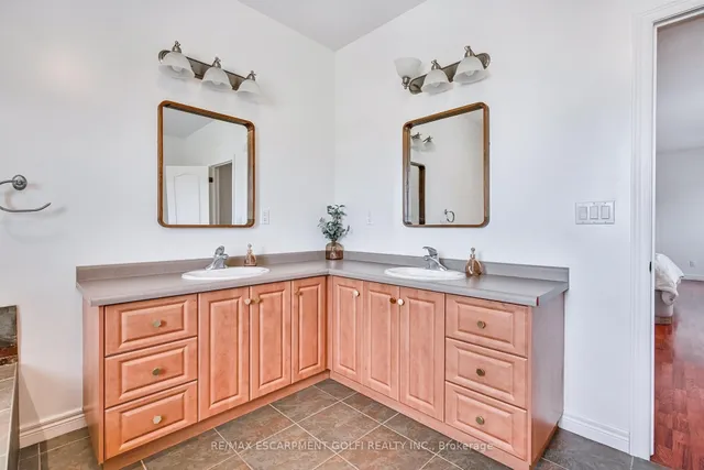 Additional image 18 of 1504 Upper Sherman Ave