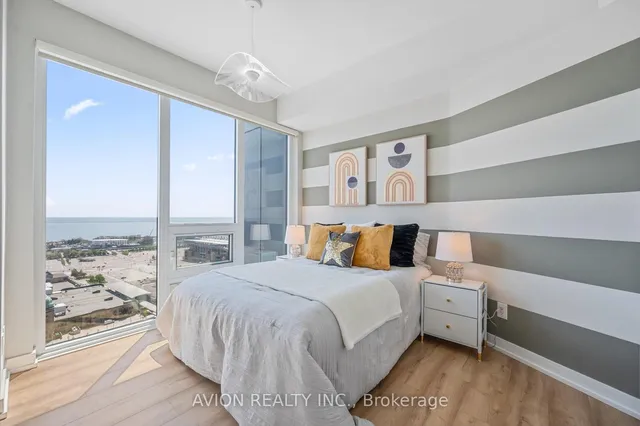 Additional image 3 of 135 East Liberty St Unit 2609