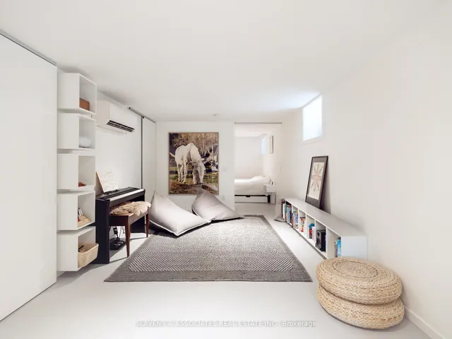 Additional image 10 of 251 St Clarens Ave