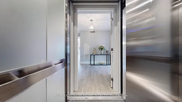 Additional image 4 of 1 Gloucester St Unit 715