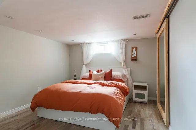 Additional image 40 of 14 Martin Rd