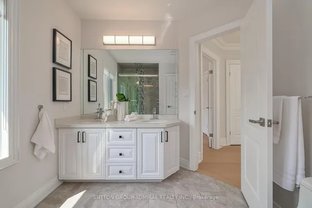 Additional image 29 of 528 Douglas Ave