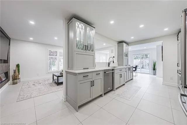 Additional image 18 of 4 Manning Crt